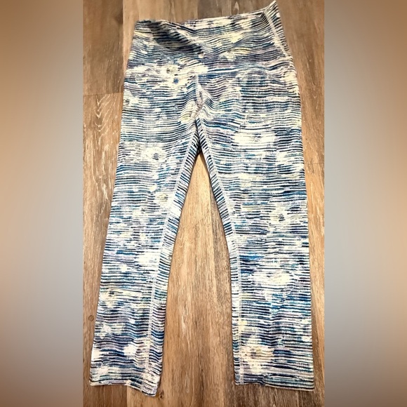Lululemon Wunder Under Crop HR - 21 “ - Blurry Belle Multi - Picture 2 of 4